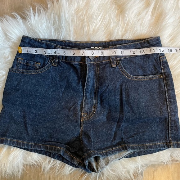 Urban Outfitters BDG High Rise Shorts - Picture 10 of 13